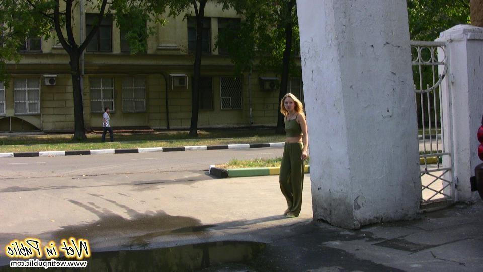 15P Blonde slim slut in green does a lil job right in the pants in public