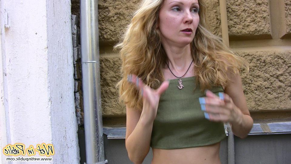 15P Blonde slim slut in green does a lil job right in the pants in public