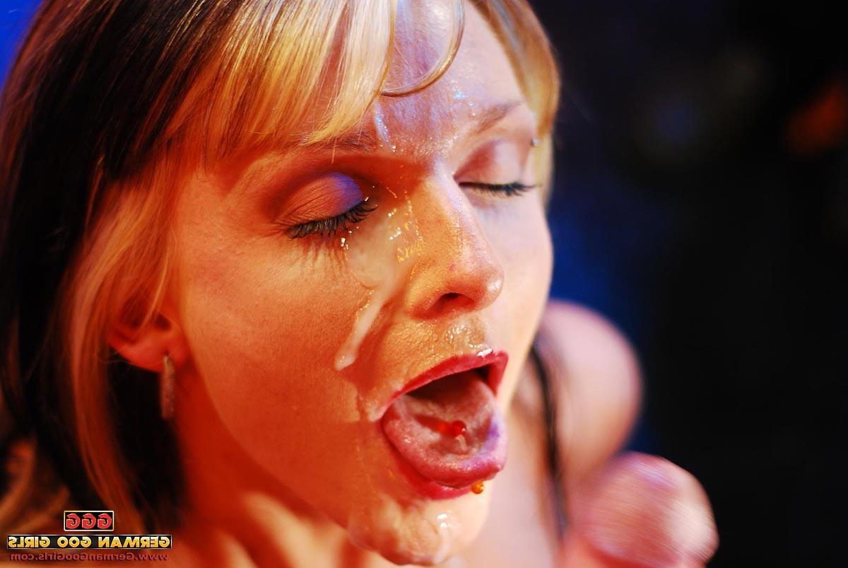 15P blonde bukkake slut's face glazed with spunk