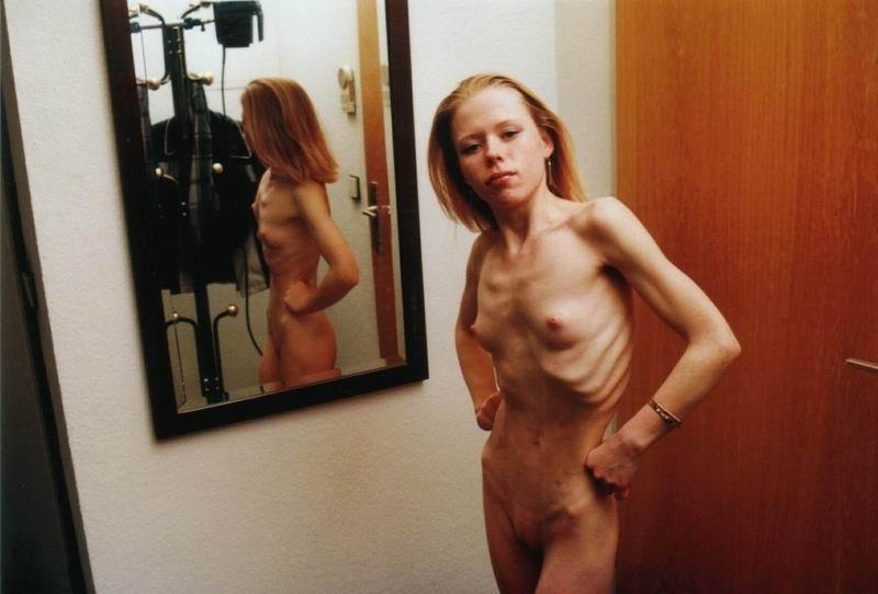 18P Extremely skinny amateur girls poser