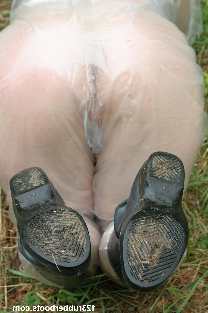 20P Rubber boots and rainwear fetish