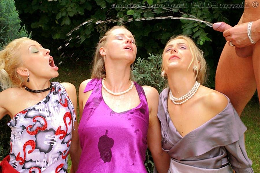 16P Group pissing porn outdoors