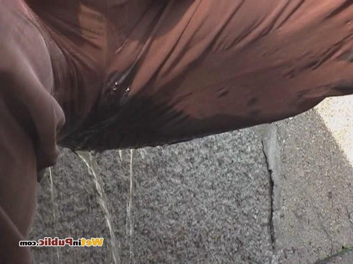 15P Confused pussycat relieves herself right in her pants in public place