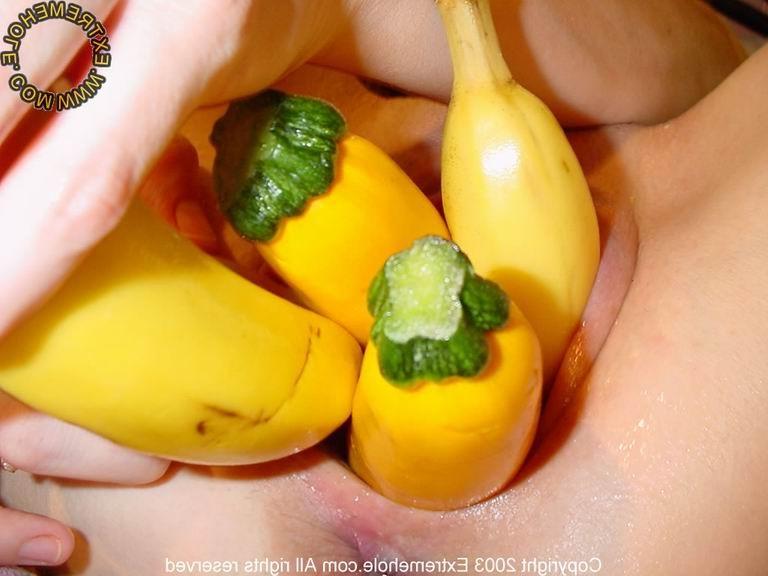 16P bizarre big vegetable insertion close-up