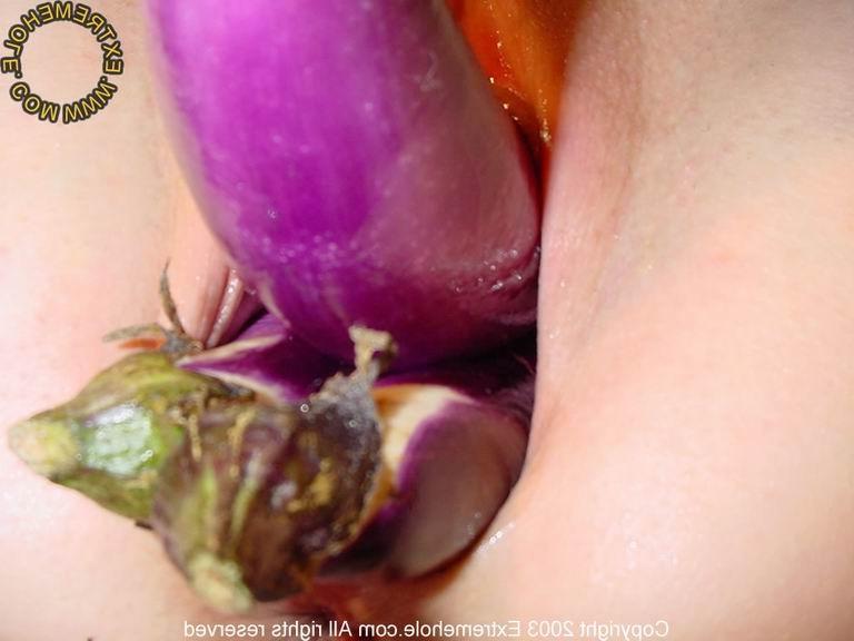 16P bizarre big vegetable insertion close-up