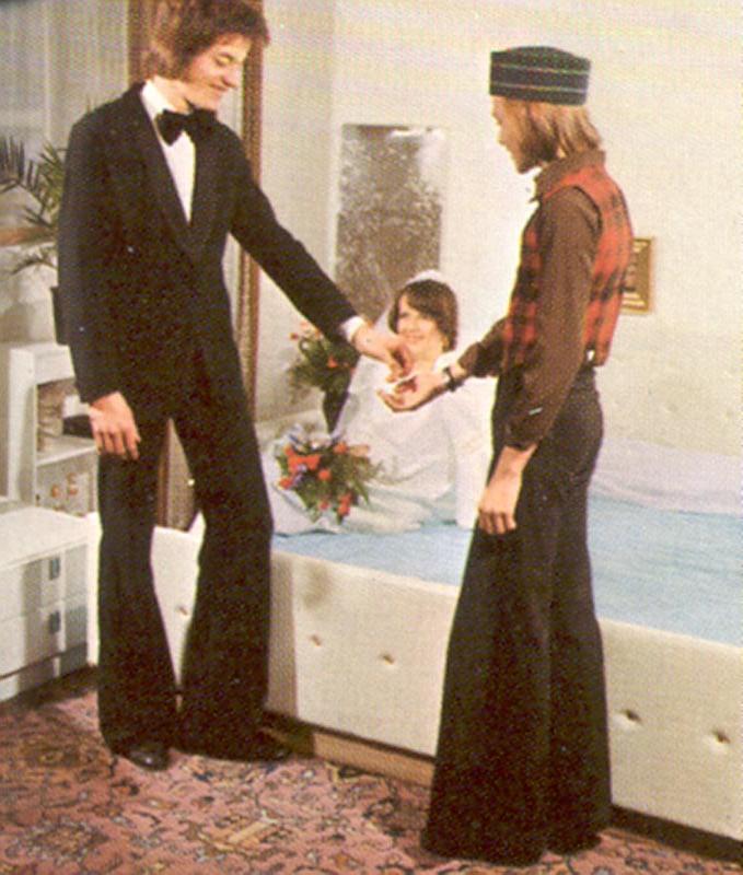 16P Retro bride gets fucked by her groom and the picolo