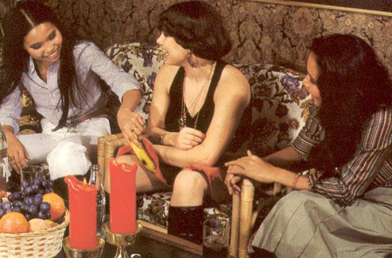 16P Four seventies lesbians playing dirty games