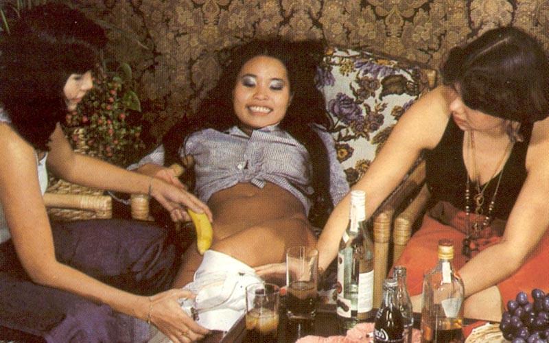 16P Four seventies lesbians playing dirty games