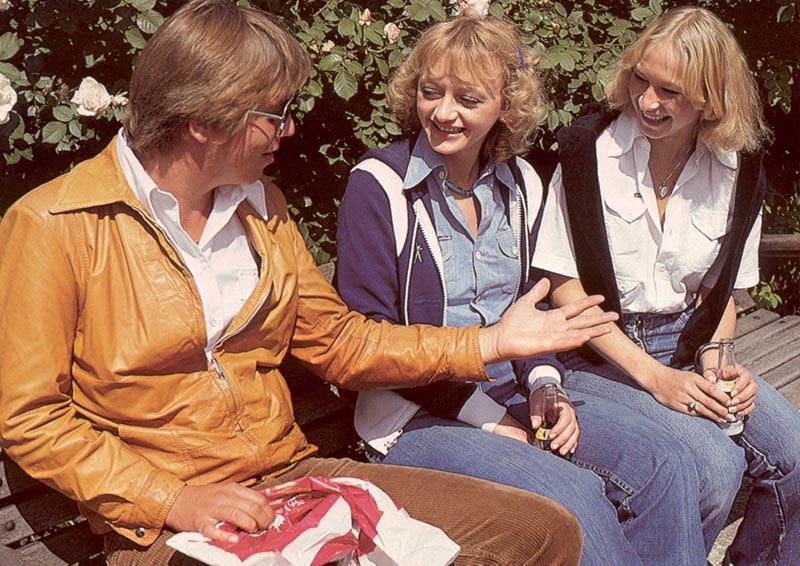 16P Two seventies ladies who love a big juicy cock