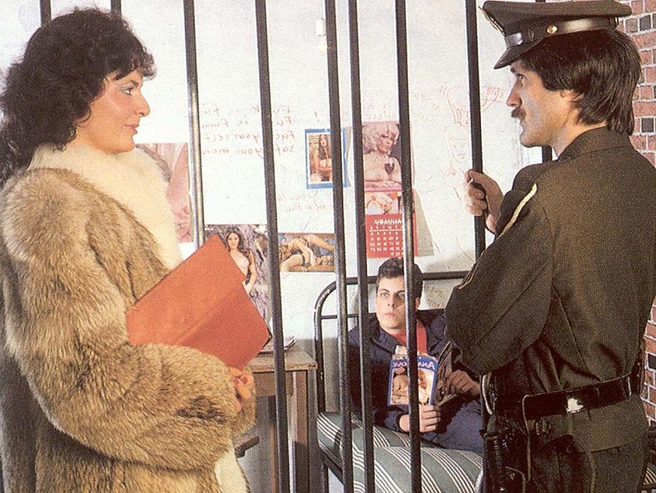16P Retro lady fucking her locked up boyfriend