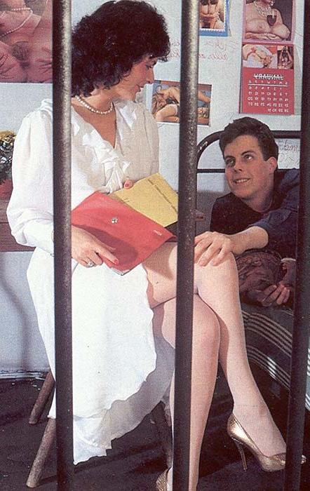 16P Retro lady fucking her locked up boyfriend