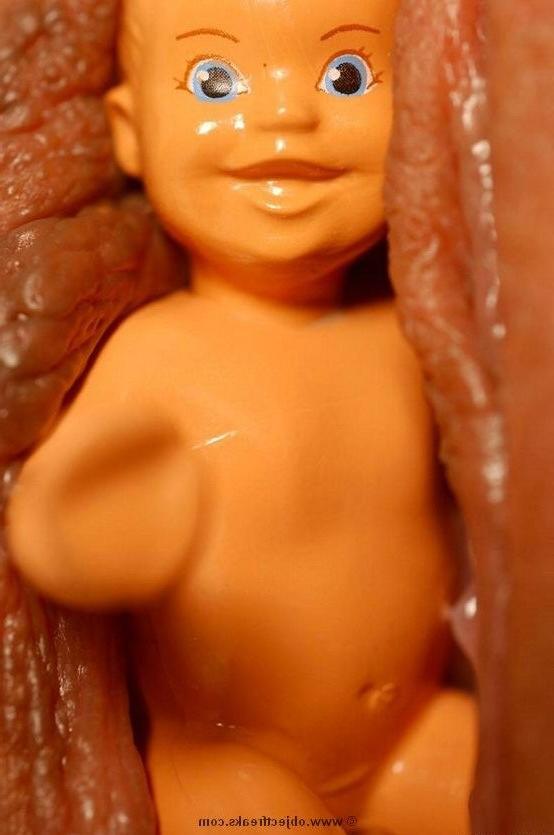 16P bizarre object insertion close-up