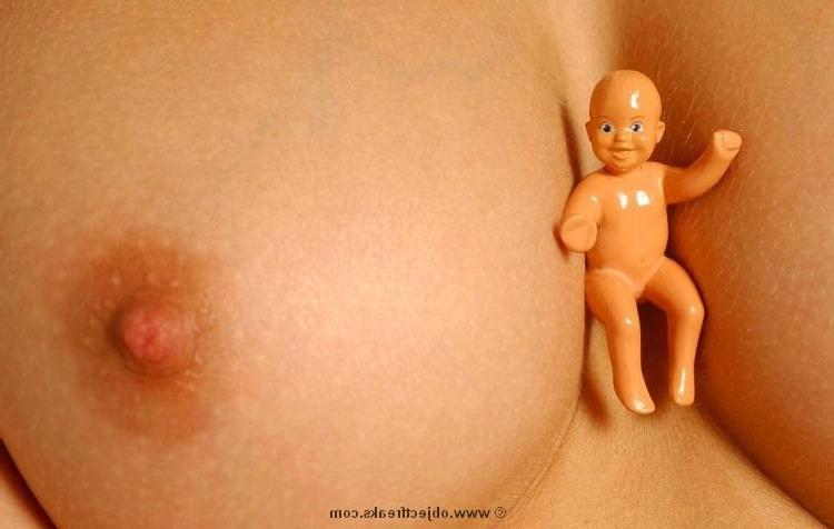16P bizarre object insertion close-up