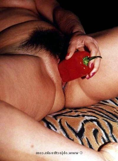 15P bizarre vegatable insertion and masturbation