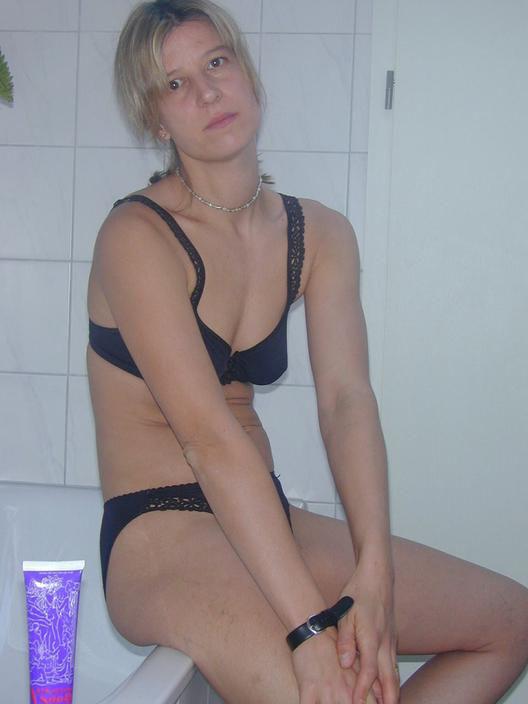 16P Kinky Chocolate Momma in the Bathtub