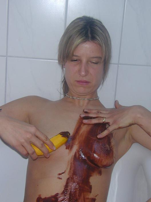 16P Kinky Chocolate Momma in the Bathtub