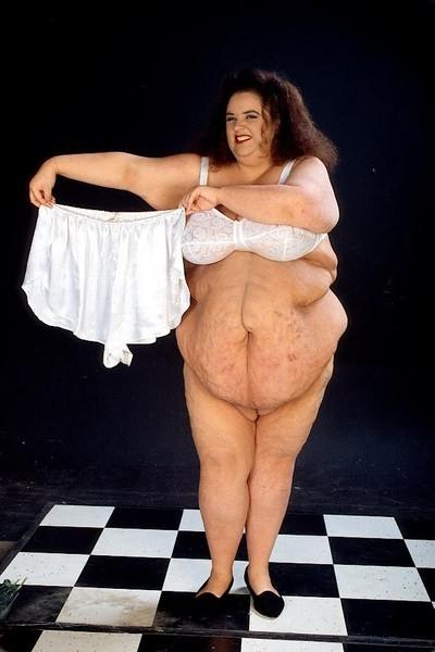 16P Bizzare fat slut