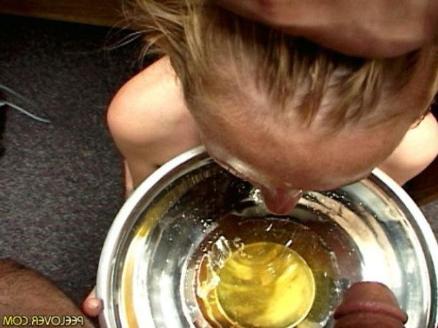 14P Piss drinking blonde cutie