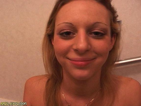 15P Piss drinking blonde hoe