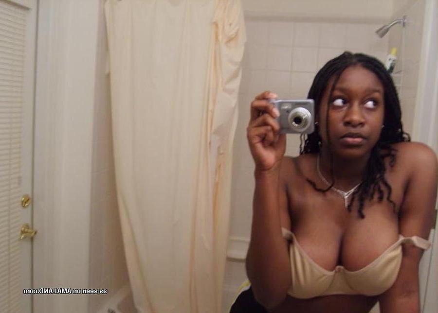 15P Ebony chicks teasing with their juicy jugs