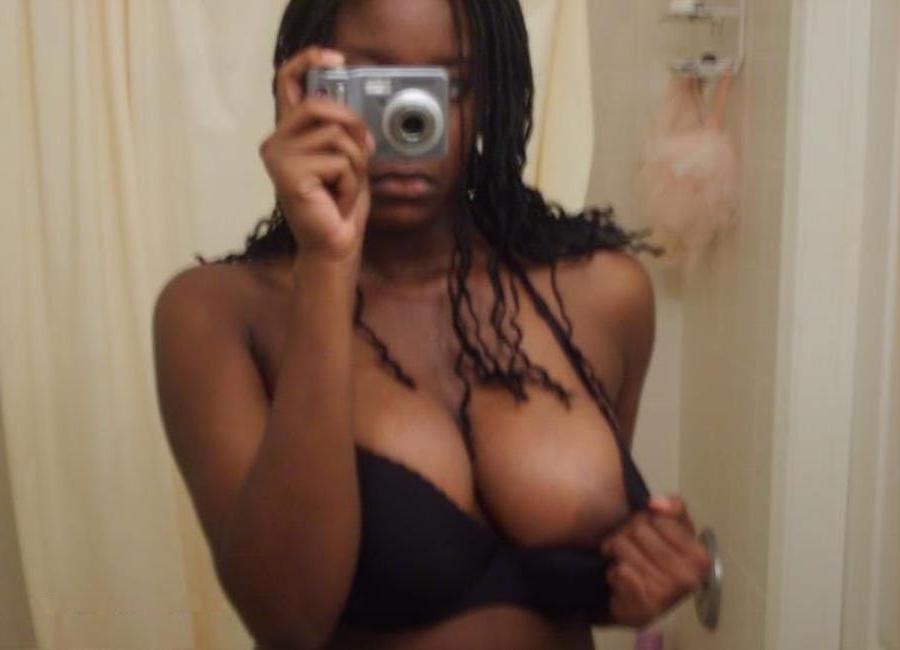 15P Ebony chicks teasing with their juicy jugs