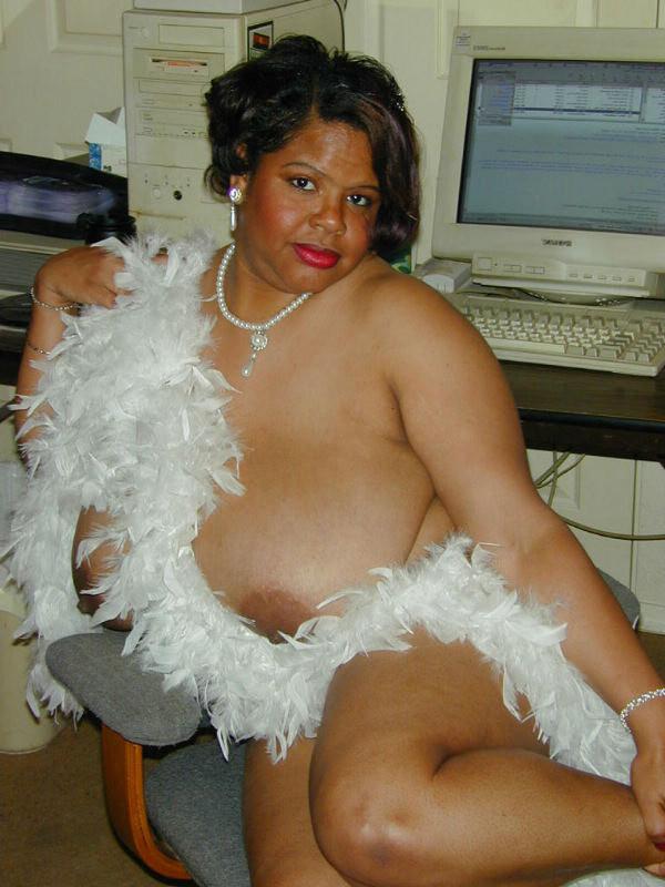 15P Monster tits ebony fattie in office