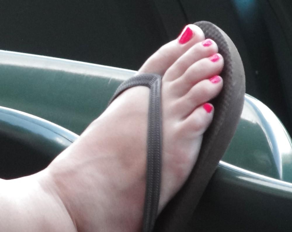 25P Candid feet at the ballpark