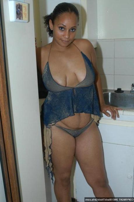 16P Peaches is Not Skinny She Thick n Juicy Just Right