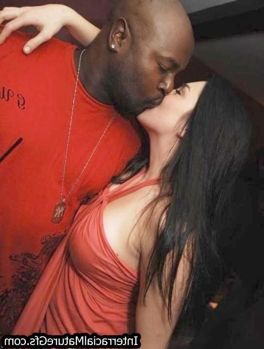 15P Interracial Mature Girlfriends taking black cock