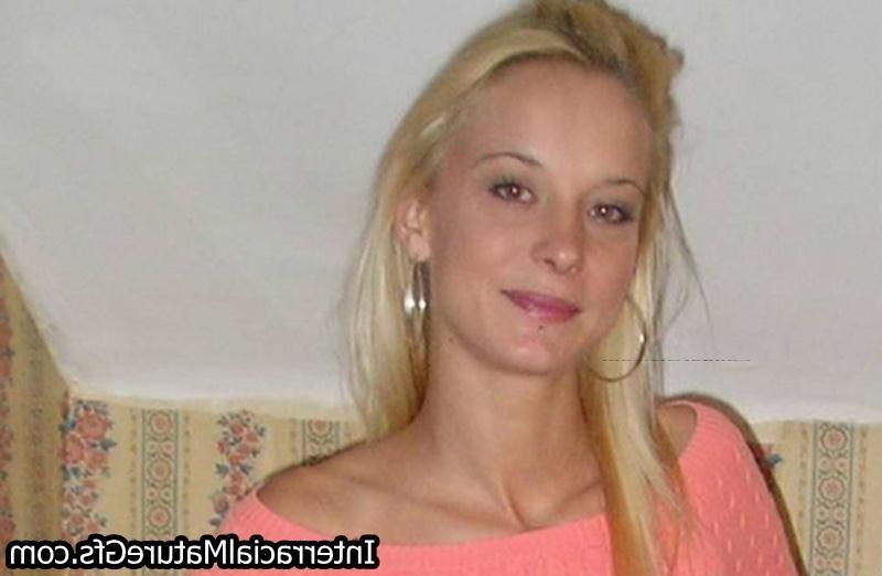 15P Interracial Mature Girlfriends taking black cock
