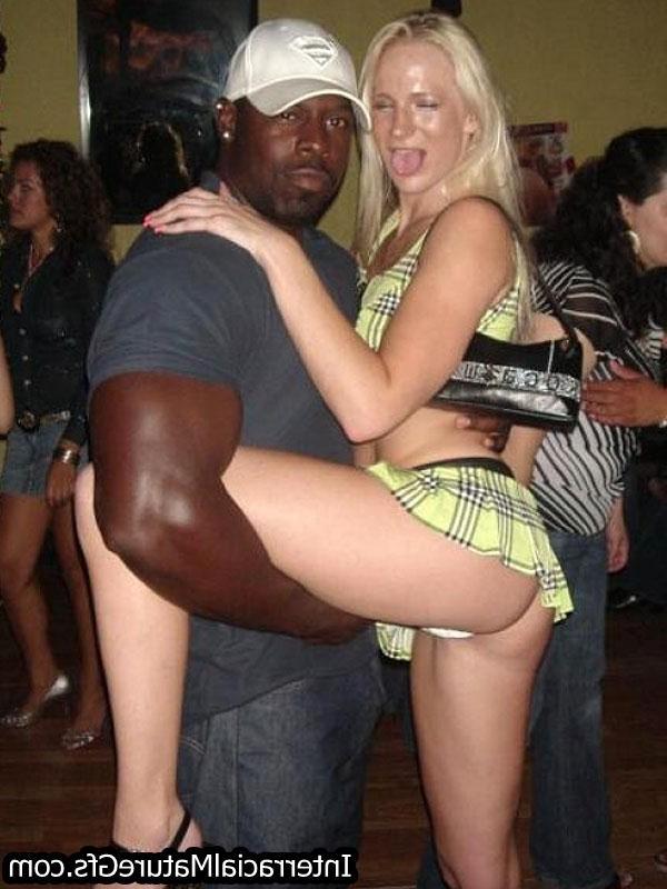 15P Interracial Mature Girlfriends taking black cock