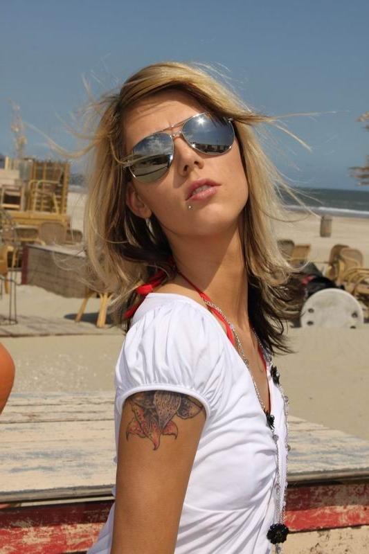 15P skinny petite Czech pornstar Sindy Vega