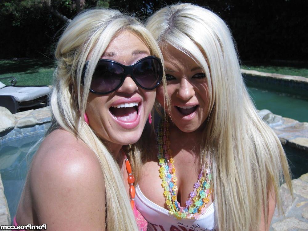 15P Blonde sisters get massive facials by the pool