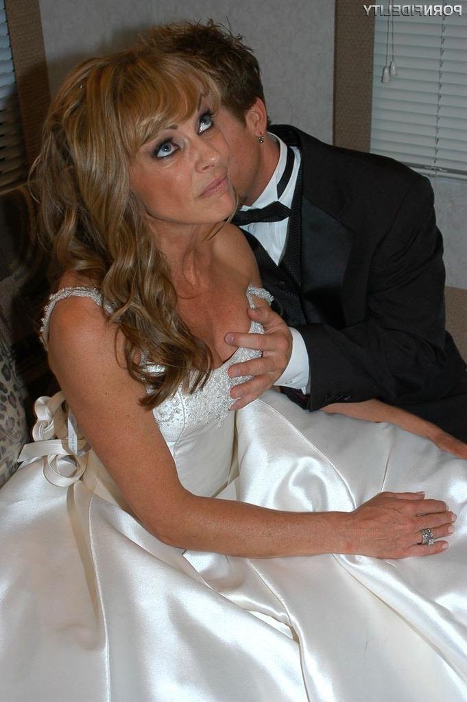 16P Shayla LaVeaux in her trailer park wedding night