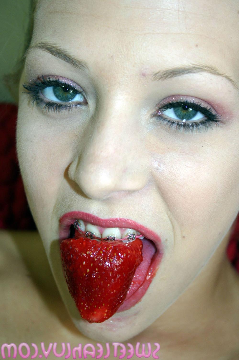 18P Petite blond Leah Luv gets nasty with strawberries