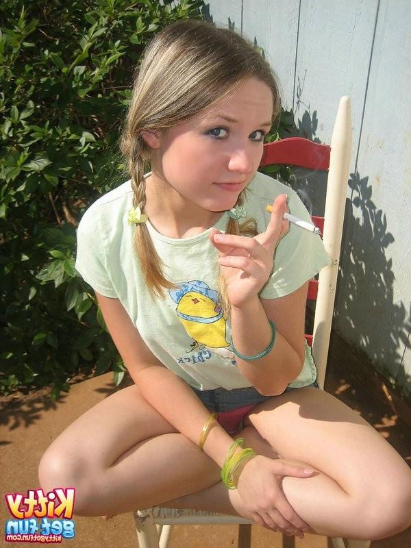 12P Kitty Karsen get fun