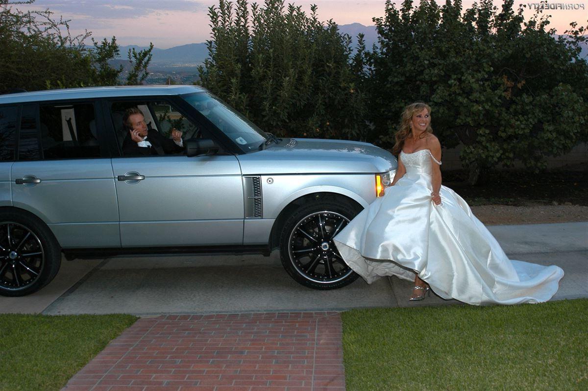 16P Shayla LaVeaux runaway bride finds someone to screw