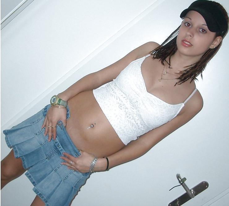 25P Cute Little Latin Teen - Portugal