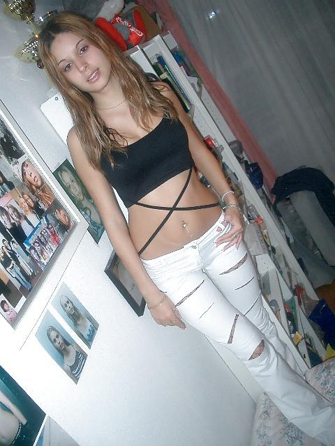 25P Cute Little Latin Teen - Portugal