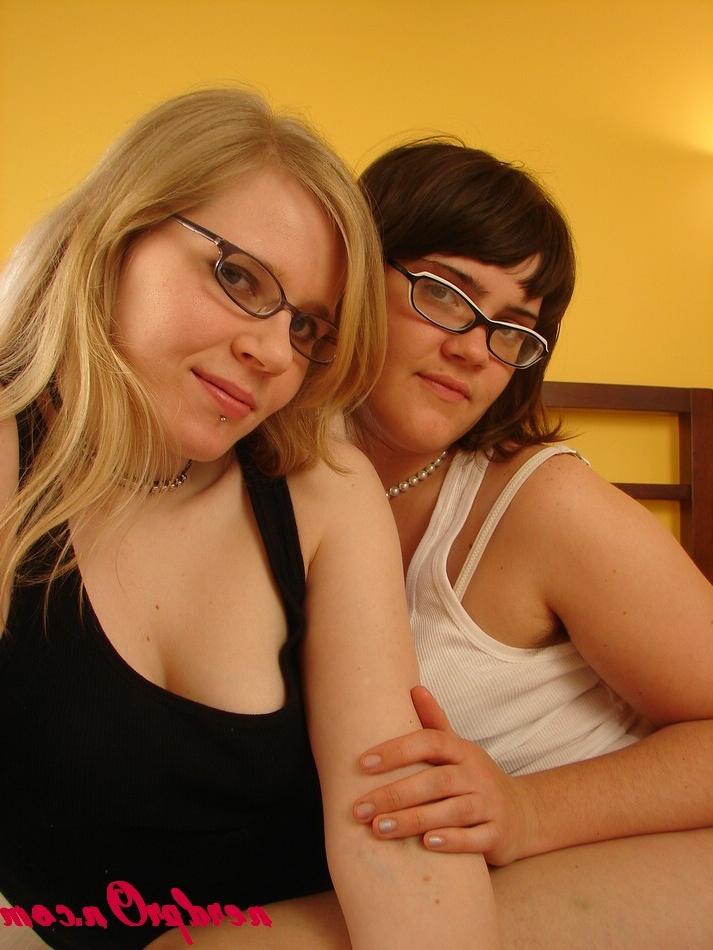 16P Lesbian nerd girls in glasses