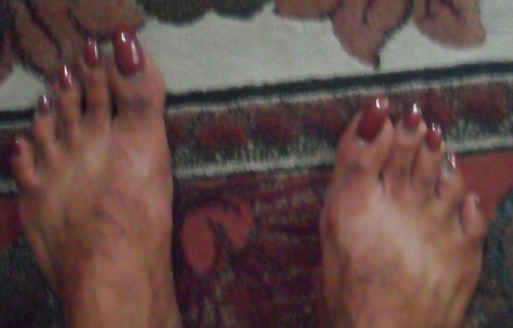 25P Feet feet