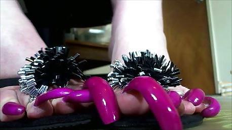 25P Feet feet