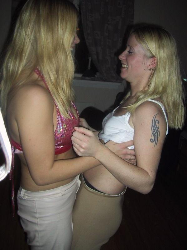 16P Pics of real girlfriends taken by their boyfriends