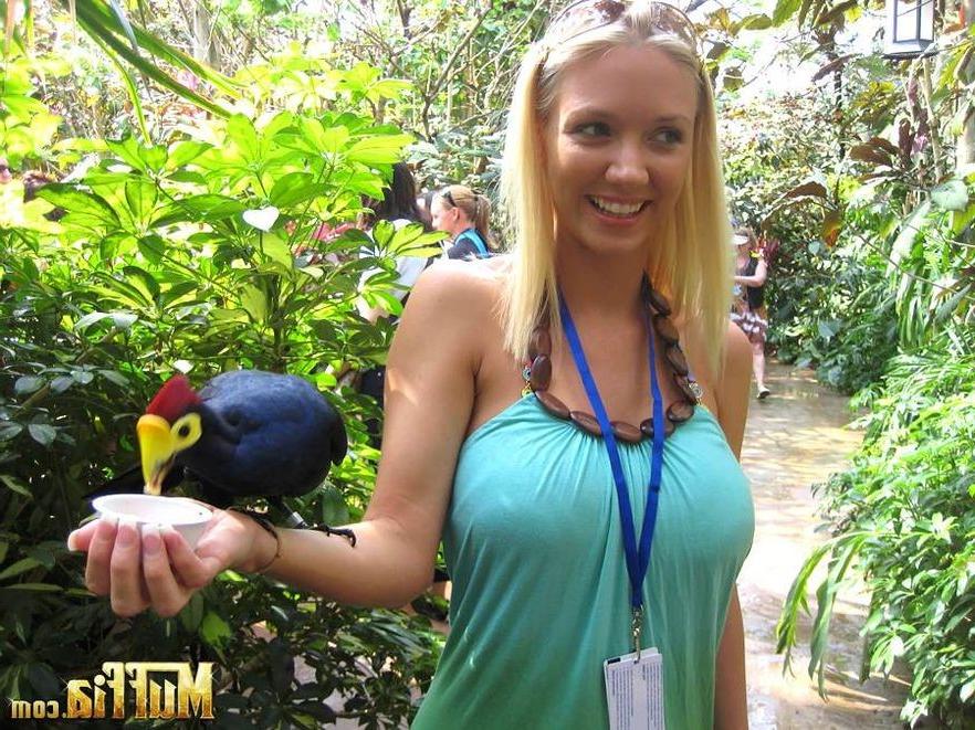 16P Blonde goddess Mckenzee Miles loves the pussy