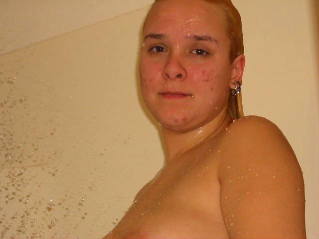 16P Big nasty wet blonde