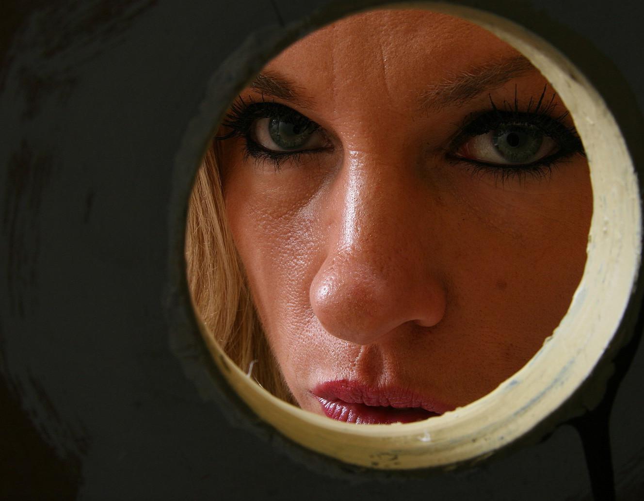 14P Amanda Swallows Anonymous Guys Sperm At Filthy Gloryhole