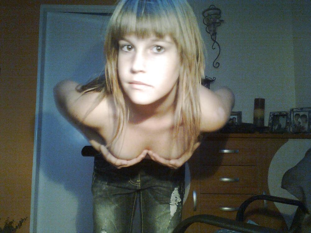 20P Cute Teen Homemade Secret Pictures 8