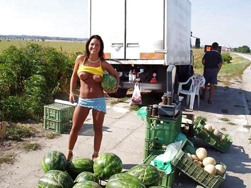 22P GIRLS FLASHING IN PUBLIC