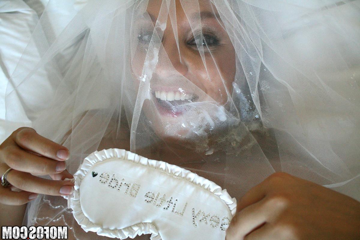 15P Naughty bride Stacey Hopkins rides the grooms dick