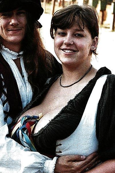 25P RARE TITS - Busty Retro Queen Carol Tanner
